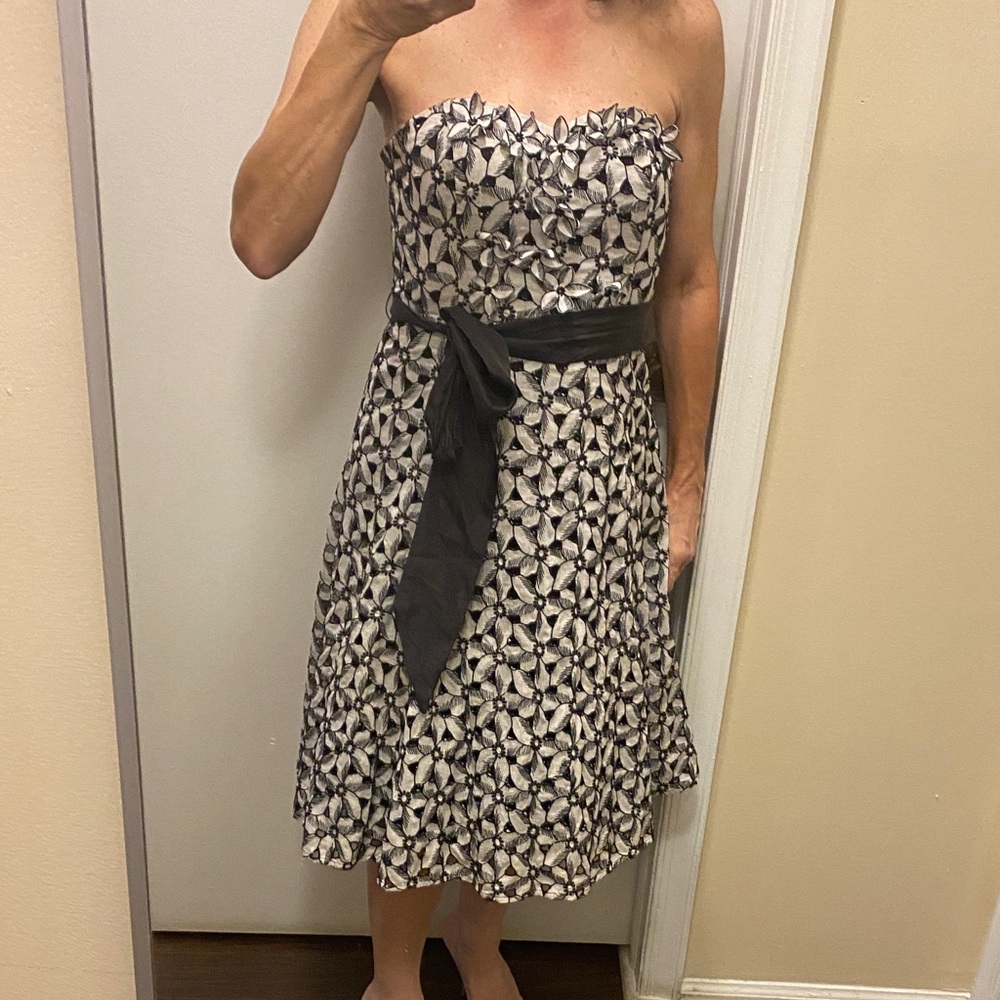 Moulinette Soeurs Floral Aplique Strapless Dress - Picture 5 of 10